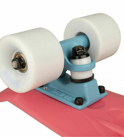 Dstreet Cruiser Soft 23-inch skateboard for urban mobility, featuring a sleek deck and wheels for street skating.