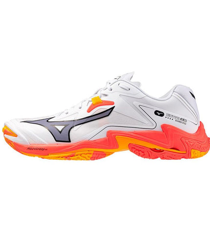Mizuno Wave Lightning Z8 volleybal sports shoes in white, designed for outdoor volleyball with cushioned sole and breathable material.