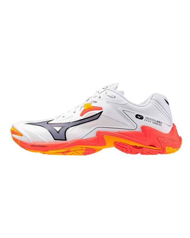 Mizuno Wave Lightning Z8 volleybal sports shoes in white, designed for outdoor volleyball with cushioned sole and breathable material.