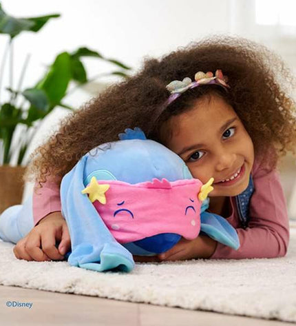 Smoby 40 cm plush cuddle toy with soft fabric and detailed stitching, perfect for children’s play and comfort.