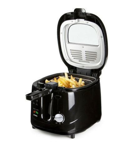 Black DOMO DO461FR deep fryer with 1800W power and 2.5L capacity, featuring a compact design for home cooking.