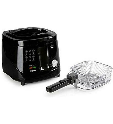 Black DOMO DO461FR deep fryer with 1800W power and 2.5L capacity, shown with basket and control panel.