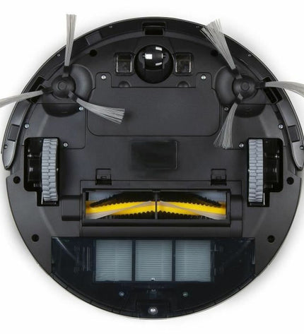 DOMO DO7293SN robot stofzuiger on hardwood floor, showcasing its sleek design and cleaning brushes in action.