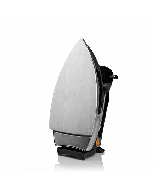 Haeger DI-120.001B 1200W steam iron with water tank and temperature controls, suitable for home ironing tasks.