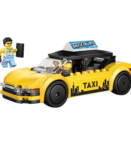 Lego City Bouwspel set 60487 featuring colorful plastic building blocks and miniature city vehicles for kids' imaginative play