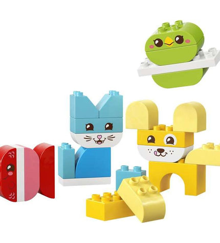 Lego Bouwspel 10477 toy set featuring colorful plastic building pieces and a creative play scene.