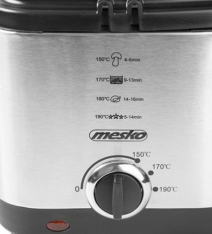 Mesko MS 4910 silver deep fryer with 900W power and 1.5L capacity, compact electric kitchen appliance for frying.