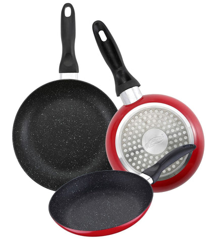 San Ignacio Pannenset in rood aluminium showing multiple cookware pieces for home cooking and kitchen use
