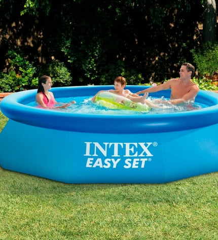 Intex Easy Set inflatable round swimming pool with 3853L capacity, 305x76cm, suitable for outdoor fun and relaxation.