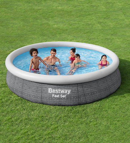 Bestway inflatable adult rattan garden pool with filter, 366x76 cm, suitable for outdoor use in the backyard.