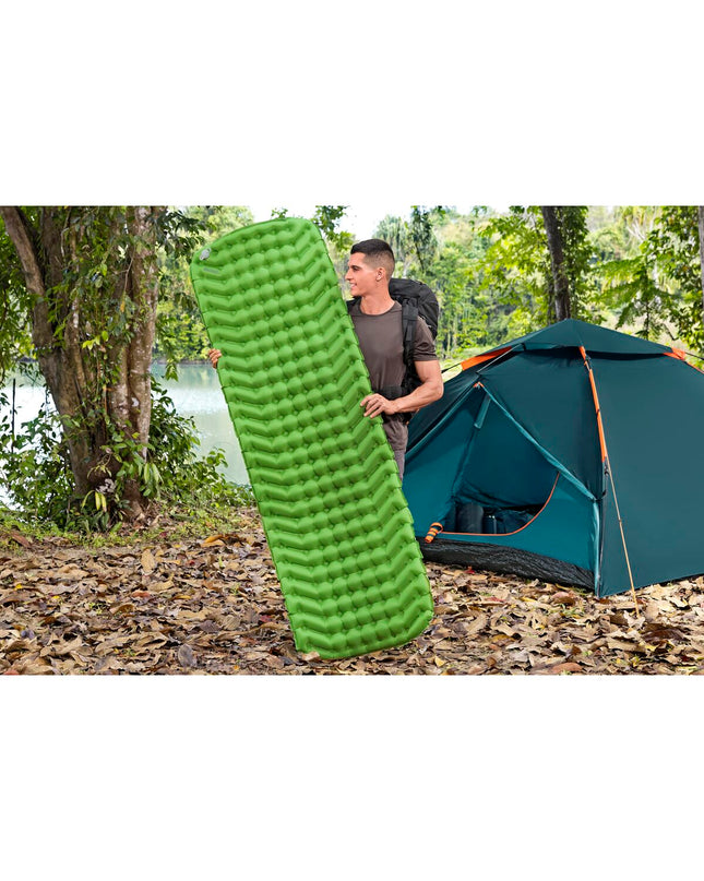 Bestway luchtmatras for camping and outdoor activities, featuring a comfortable sleeping surface and durable design.