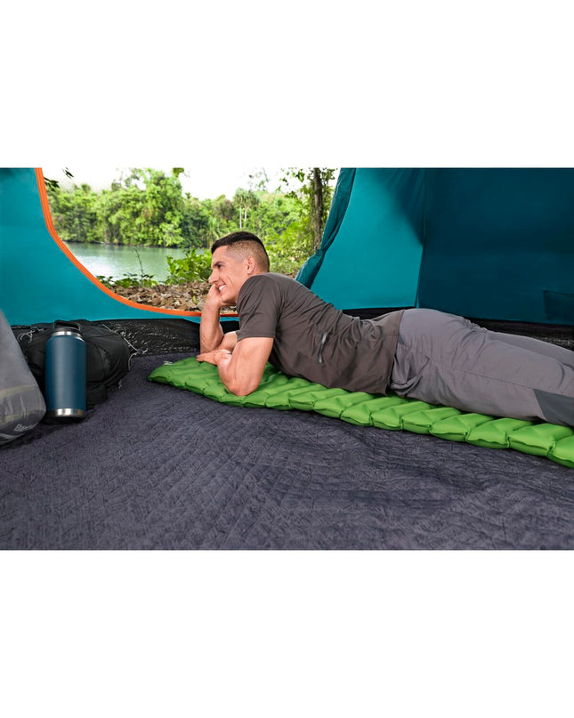 Bestway luchtmatras for outdoor camping, showing a comfortable inflatable mattress suitable for outdoor adventures.