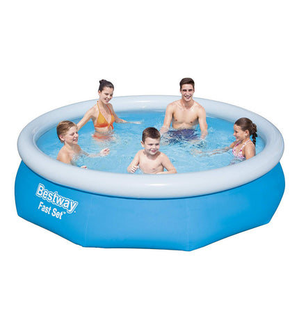 Inflatable Bestway garden pool with 305cm diameter and 76cm height, suitable for outdoor use and family fun.