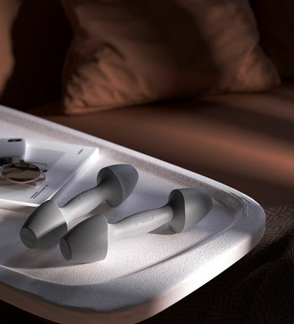 Xiaomi FED 0.9 kg dumbbells for fitness and outdoor workouts, shown in the image with a textured grip and compact design.