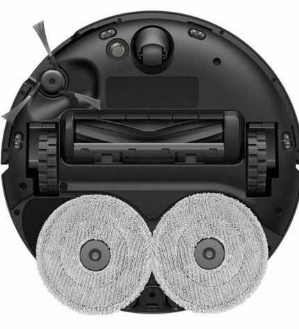 Dreame DREAME X40 Master robot vacuum cleaner with 6400 mAh battery, cleaning floor and surfaces in a modern home setting.