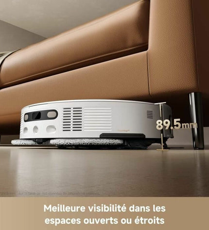 Dreame robot stofzuiger with 6400 mAh battery, cleaning floor and surfaces in a modern home setting.