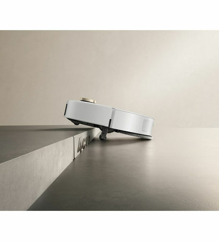 Dreame robot stofzuiger with 6400 mAh battery, sleek design for home cleaning, vacuuming floors and surfaces.