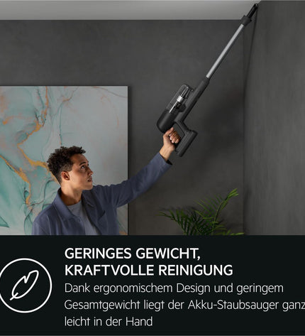 AEG Steelstofzuiger AP71UB14GG 130W with dust container and hose, ideal for home cleaning and floor maintenance.