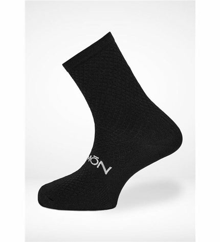 Hemon Fedaia black sports socks for cycling, made for outdoor and sports activities, featuring breathable material and comfortable fit.