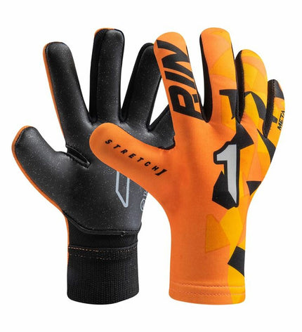 Rinat Kinder Keeperhandshoenen Rinat Meta Tactik Gk As in donker oranje, designed for youth football goalkeeping.