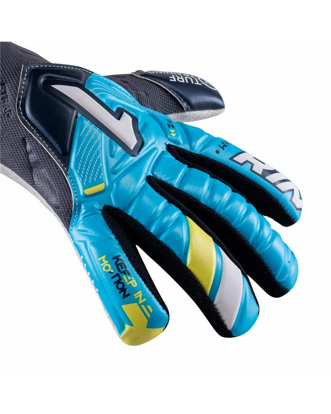Rinat Keeperhandschoenen for adults, water-resistant football gloves, designed for training and outdoor soccer matches.