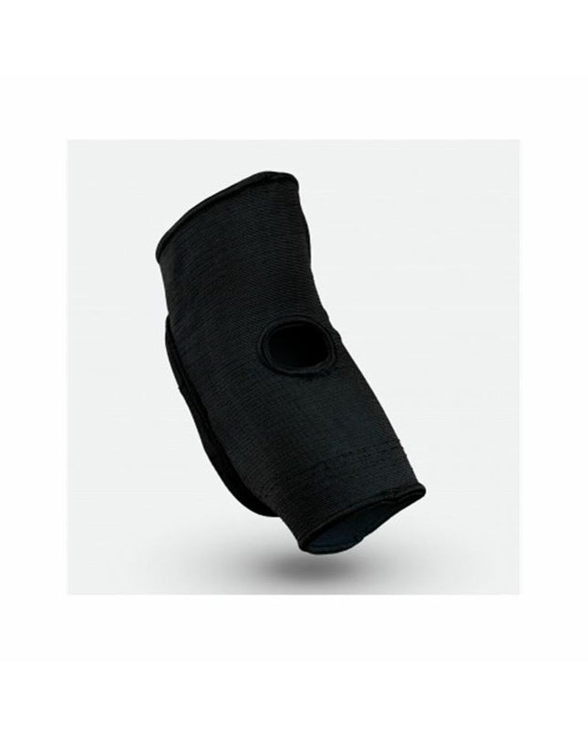 Rinat Cocobolo Rinat Zwart bicycle helmet for urban mobility, black and sleek with adjustable straps and ventilation.