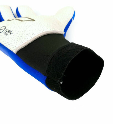 Blue Rinat Keeperhandschoenen Rinat Nkam Training Infantil football gloves for youth goalkeepers, designed for sport and outdoor use.