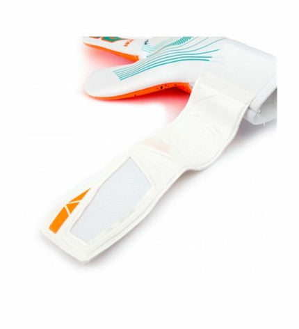 Rinat Keeperhandschoenen Nkam AS Oranje for soccer goalkeeping, featuring bright orange and black accents.