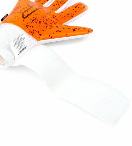 Rinat Keeperhandschoenen Rinat Nkam AS Oranje for soccer goalkeeping, featuring bright orange design and protective grip.