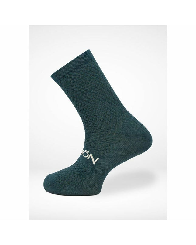 Hemon Fedaia Celeste sports socks for cycling and outdoor activities, featuring lightweight breathable fabric and colorful design.