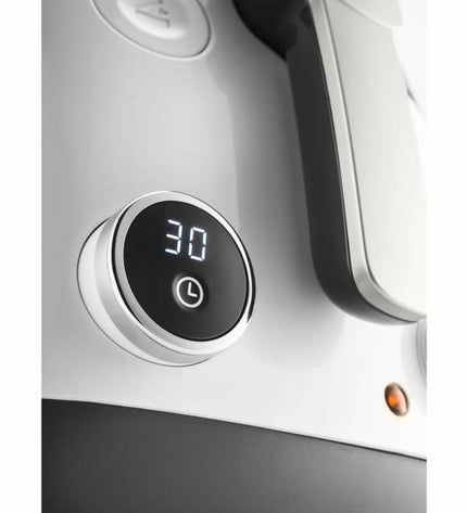 DeLonghi frituurmachine for home cooking, compact electric kitchen appliance with stainless steel finish.