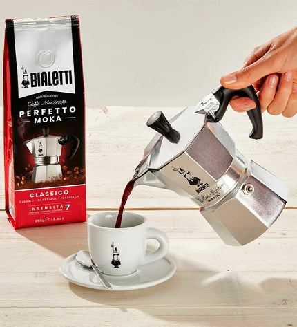 Bialetti Italiaanse koffiepot van roestvrij staal, zilverkleurig met aluminium, 1 liter, geschikt voor huis en koken.