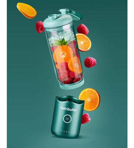 Nutribullet NBP013GR Groen mixer nutri-blender for kitchen use, compact small electric appliance with green finish.