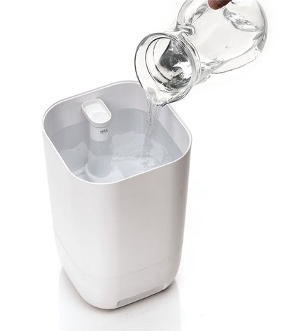LAICA 25W ultrasonic humidifier and aroma diffuser with LED display, white portable air conditioning for home and cooking use.