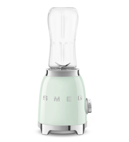 Smeg PBF01PGEU 300W white handheld mixer with 600ml blending container, small kitchen appliance for mixing and blending tasks