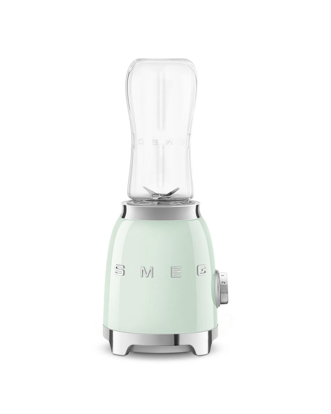 Smeg PBF01PGEU 300W white handheld mixer with 600ml blending container, small kitchen appliance for mixing and blending tasks
