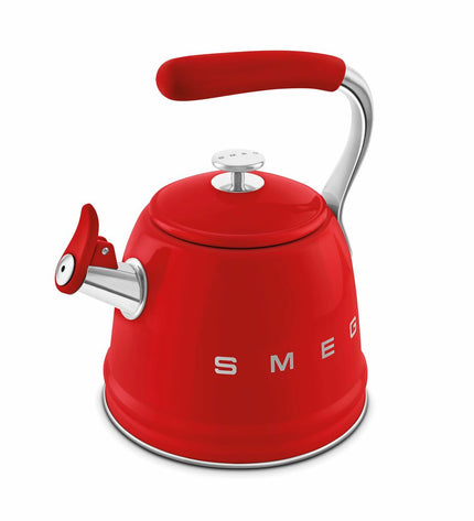 Smeg 50's STYLE WKF01RD teapot in red, 2.3L, stylish kitchen appliance for brewing tea, with sleek retro design.