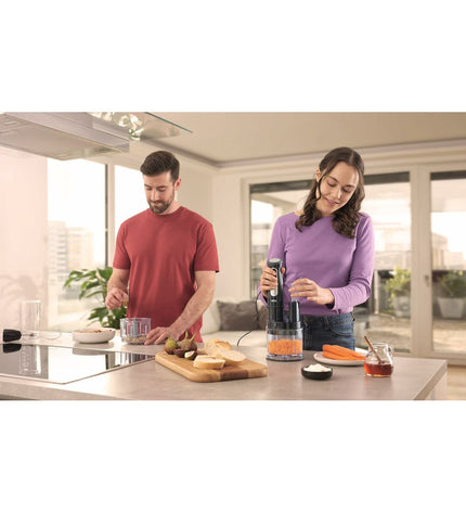 Braun 0X22111502 1000W black hand blender with ergonomic handle and blending shaft for kitchen use.