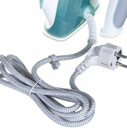 Braun SI 5017 GR steam iron with 2700W power, white and purple design, shown with water reservoir and steam settings.