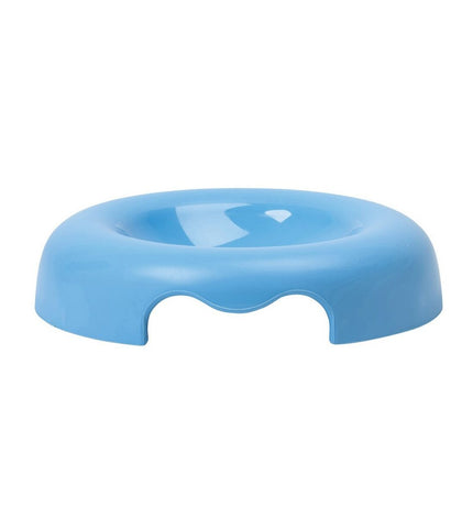 Blue United Pets Kitty cat food bowl, 18 cm, durable plastic dish for feeding cats, shown in a home setting.