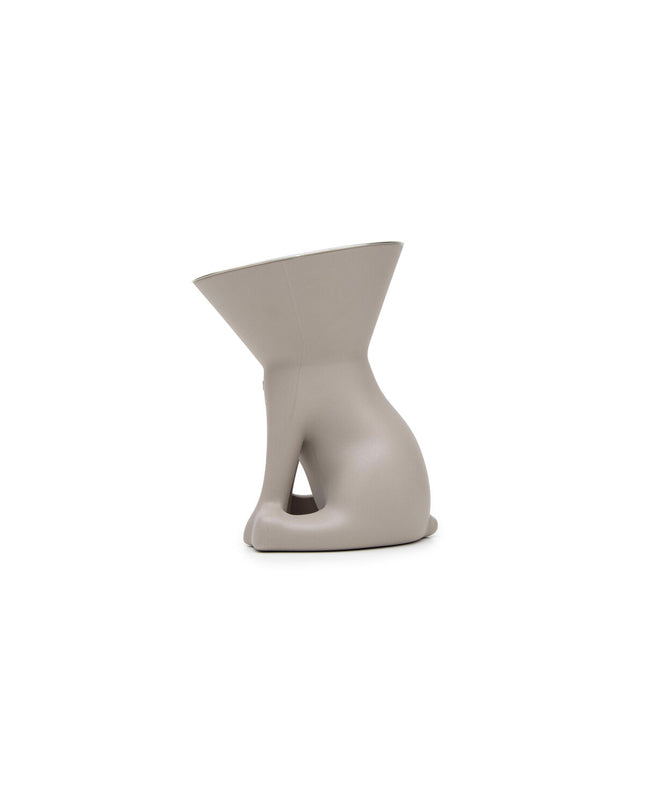 Gray stainless steel and polyethylene dog feeding bowl by United Pets, with a 1-liter capacity, for dogs.