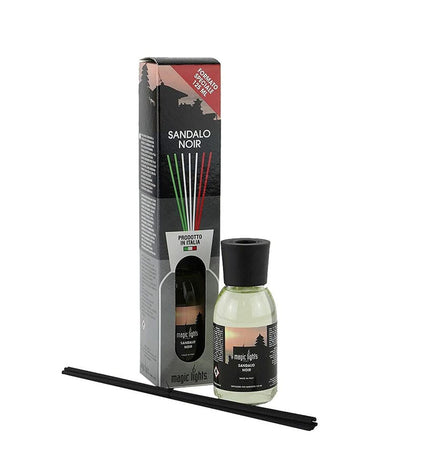Magic Lights Luchtverfrisser Mikado Sandelhout in 125 ml bottle, home decor and air freshener for a calming sandalwood scent.