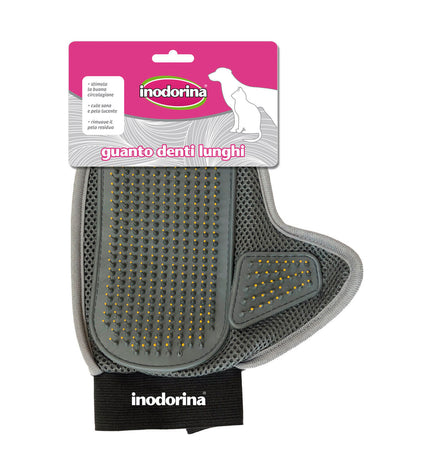 Inodorina pet hair remover roller for dogs, close-up of the roller with pet hair on its surface.