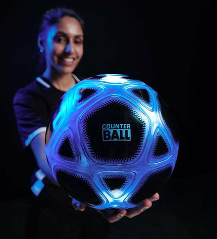 Famosa Bal Famosa toy ball for outdoor play, colorful and lightweight, suitable for children’s sports and outdoor activities.