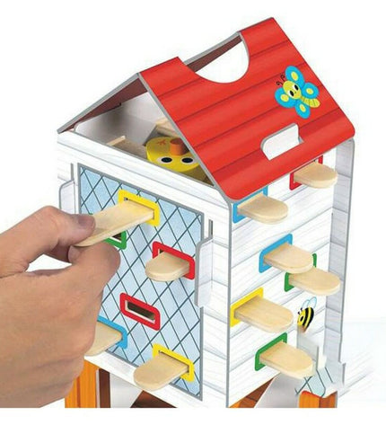 Colorful Goula Happy Chicken baby agility game with wooden pieces and chickens, designed for young children’s play and development.