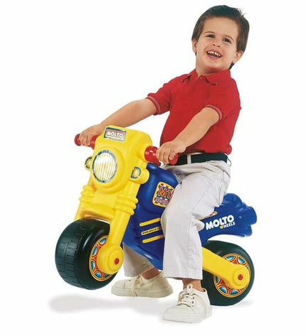 Moltó Cross Classic 63 cm children's tricycle with sturdy frame, black seat, and red accents, designed for outdoor play.