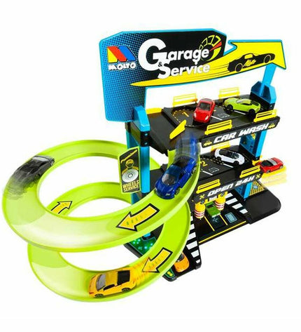Moltó parking garage toy with three levels, measuring 60x45x34 cm, designed for play with dolls and action figures.