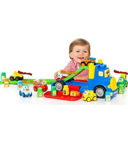 Colorful Moltó vrachtwagen toy with building blocks, 82 cm long, featuring 10 pieces for imaginative construction play.