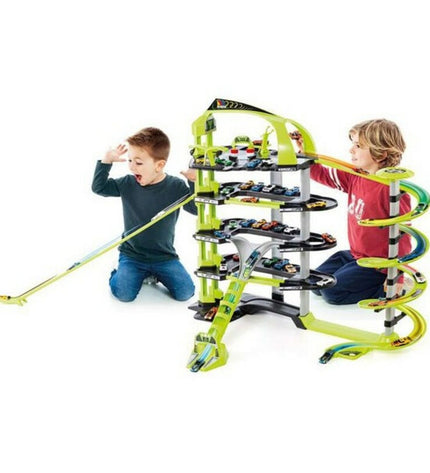 Moltó Super-Parkhaus 152 cm toy parking garage with colorful vehicles and miniature figures for kids' play area.