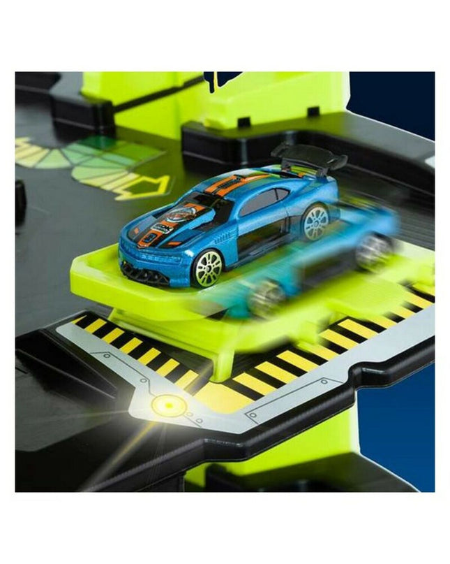 Moltó Super-Parkhaus toy parking garage with vehicles, detailed multi-level playset for children, under 125 cm tall.